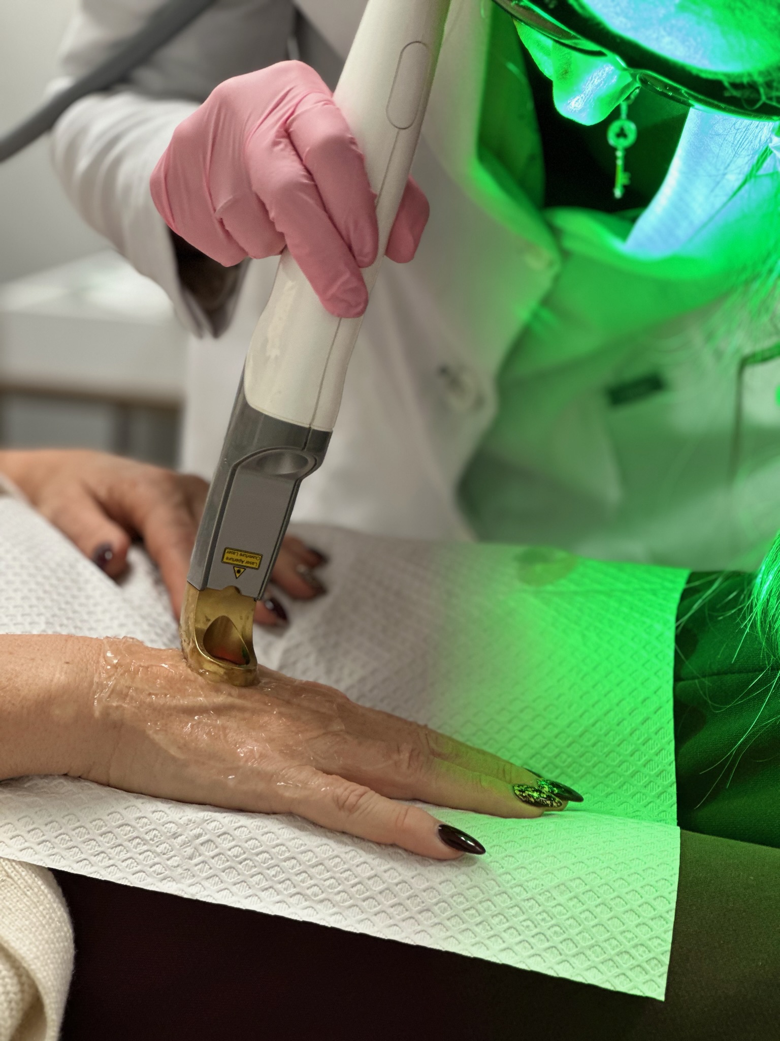 Tratamiento láser — MedGlo